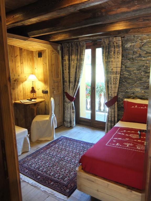 La Luge D'Antan Maison d'Hôtes&SPA Brusson Chambre photo