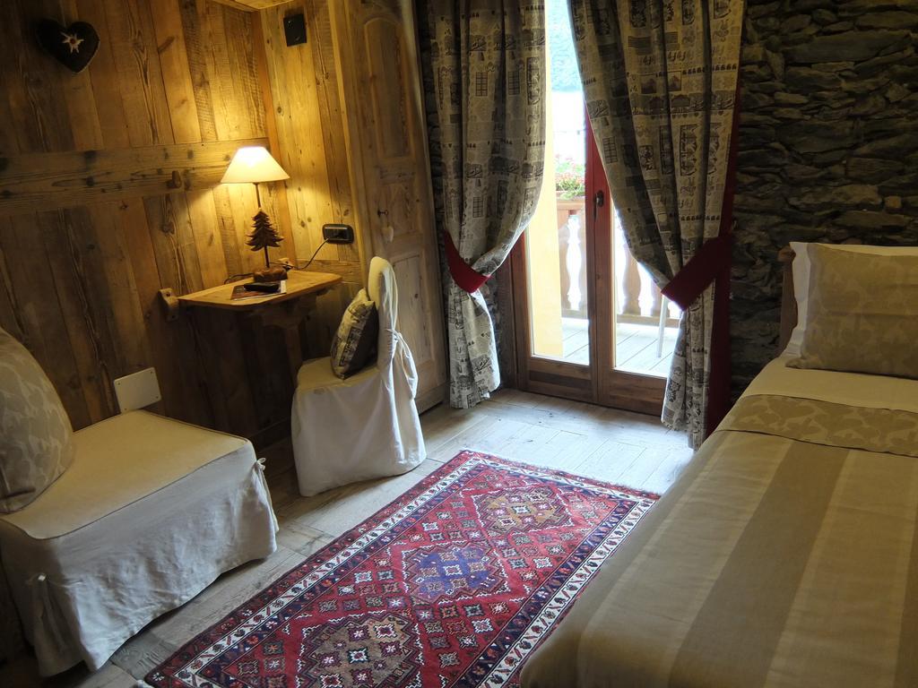 La Luge D'Antan Maison d'Hôtes&SPA Brusson Chambre photo